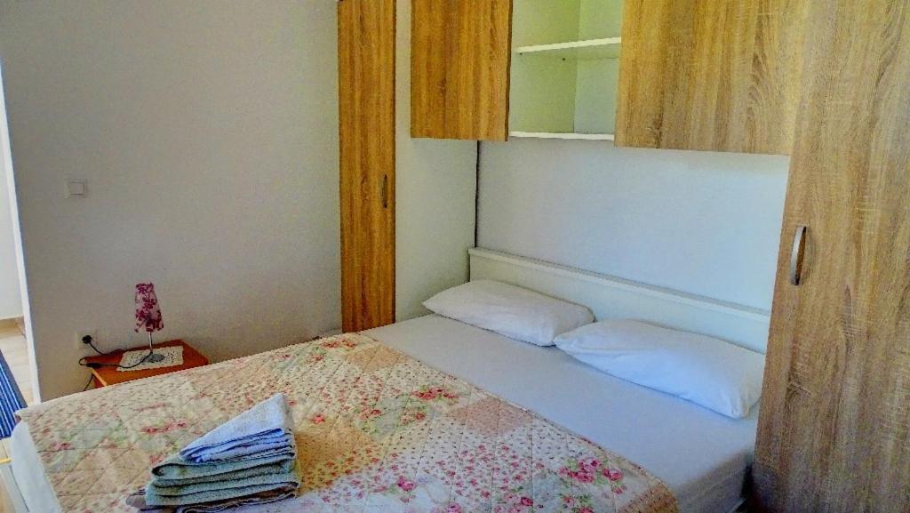 Studio Apartman I Mali Apartman Vir Buitenkant foto