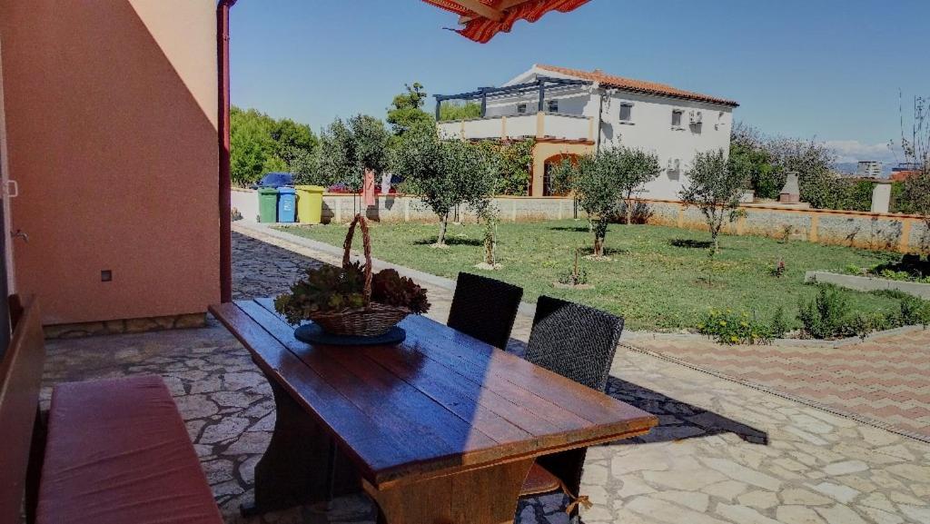 Studio Apartman I Mali Apartman Vir Buitenkant foto